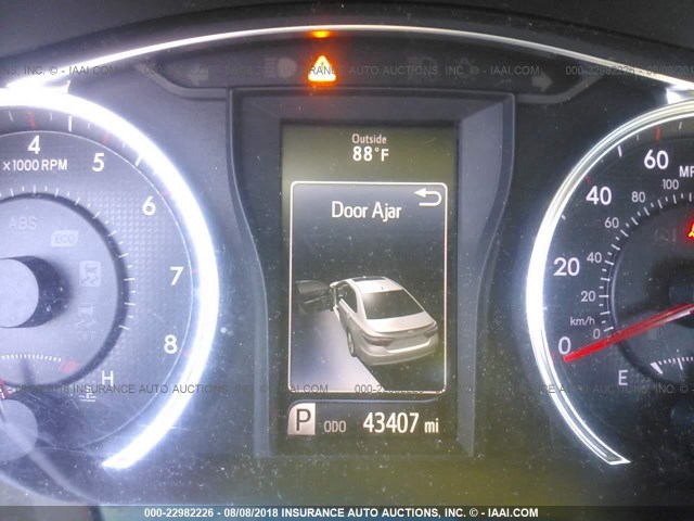 4T1BF1FK5GU563470 - 2016 TOYOTA CAMRY LE/XLE/SE/XSE BLACK photo 7