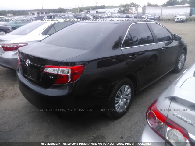 4T1BF1FK4DU273734 - 2013 TOYOTA CAMRY L/SE/LE/XLE Qara foto 4