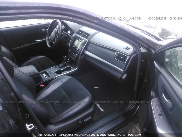 4T1BF1FKXFU912203 - 2015 TOYOTA CAMRY LE/XLE/SE/XSE BLACK photo 5