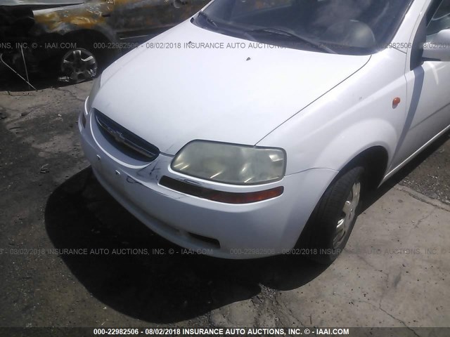 KL1TJ52604B258237 - 2004 CHEVROLET AVEO LS WHITE photo 6