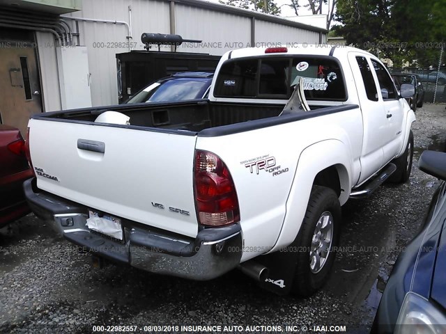 5TEUU42N86Z209386 - 2006 TOYOTA TACOMA ACCESS CAB Ақ фото 4