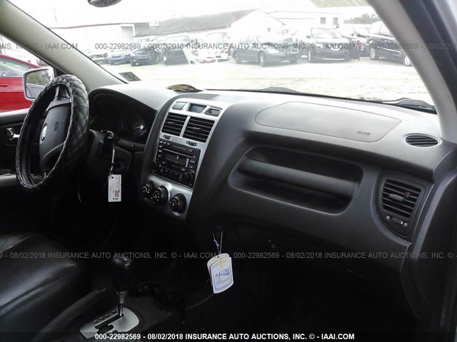 KNDJE723267225977 - 2006 KIA NEW SPORTAGE  SILVER photo 5