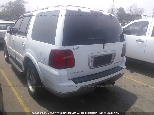 5LMFU28R34LJ24547 - 2004 LINCOLN NAVIGATOR Beyaz fotoğraf 3