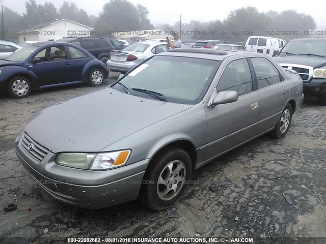 4T1BG22KXXU548021 - 1999 TOYOTA CAMRY CE/LE/XLE GRAY photo 2