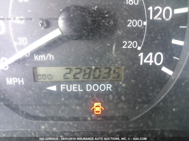 JT2BG22K7Y0455897 - 2000 TOYOTA CAMRY CE/LE/XLE ნაცრისფერი ფოტო 7