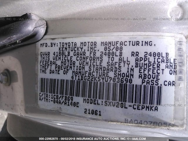 4T1BG22K5YU703690 - 2000 TOYOTA CAMRY CE/LE/XLE 银色 照片 9
