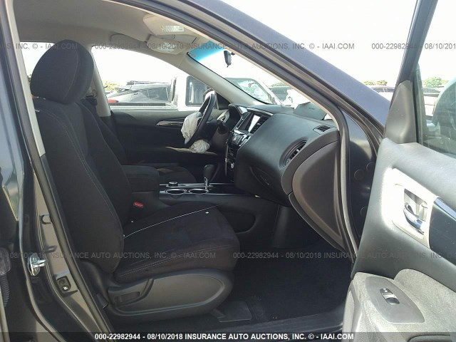 5N1AR2MM6EC697873 - 2014 NISSAN PATHFINDER S/SV/SL/PLATINUM GRAY photo 5