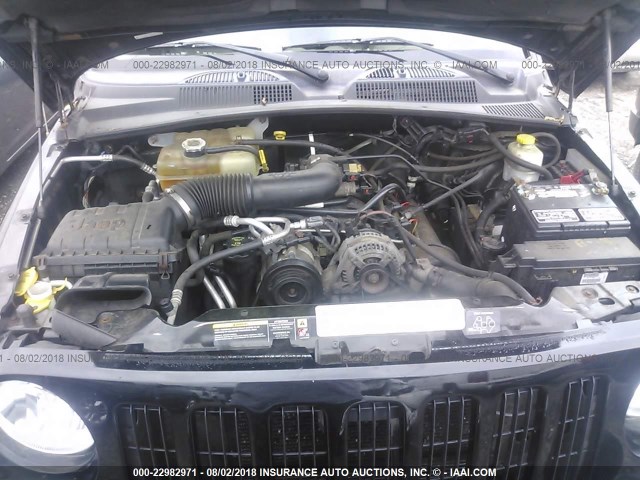 1J4GL38K86W119766 - 2006 JEEP LIBERTY RENEGADE BLACK photo 10