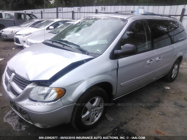 2D4GP44L06R820036 - 2006 DODGE GRAND CARAVAN SXT SILVER photo 2