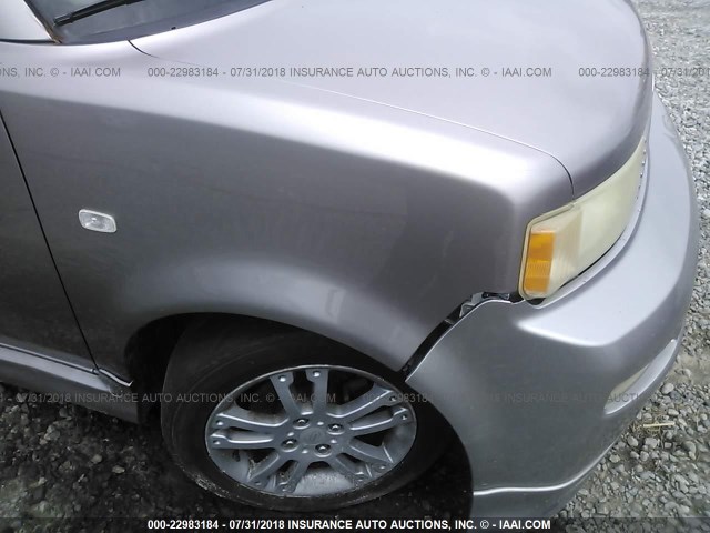 JTLKT324040163890 - 2004 TOYOTA SCION XB Silber Foto 6