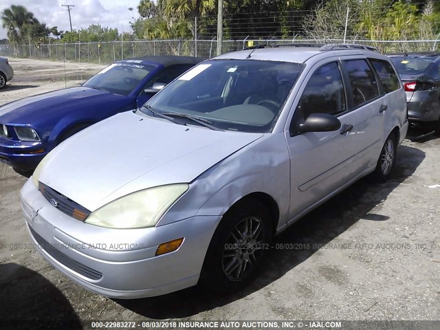 1FAHP36342W255015 - 2002 FORD FOCUS SE/SE COMFORT/ZTW/SE SPRT SILVER photo 2