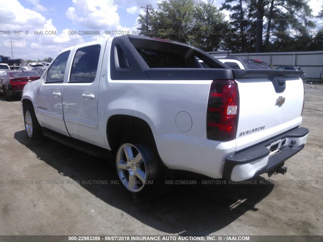 3GNEC120X7G130946 - 2007 CHEVROLET AVALANCHE C1500 WHITE photo 3