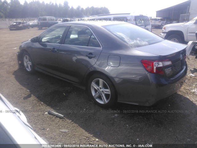 4T1BF1FK2EU420537 - 2014 TOYOTA CAMRY L/SE/LE/XLE 灰色 照片 3