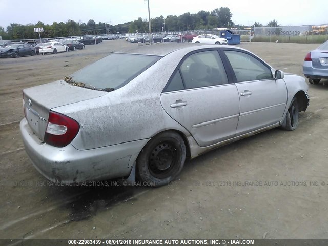 4T1BE32K32U613019 - 2002 TOYOTA CAMRY LE/XLE/SE Gümüş foto 4