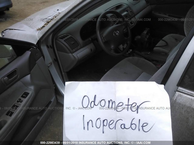 4T1BE32K32U613019 - 2002 TOYOTA CAMRY LE/XLE/SE Gümüş foto 7
