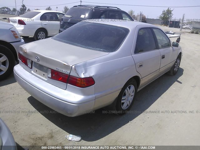 4T1BG22K2YU623313 - 2000 TOYOTA CAMRY CE/LE/XLE 灰色 照片 4