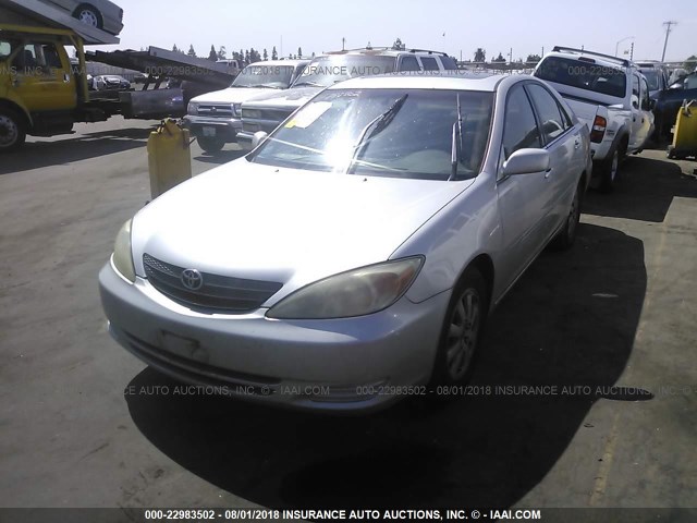 4T1BF30K62U537618 - 2002 TOYOTA CAMRY LE/XLE/SE 银色 照片 2