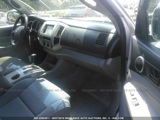 5TEJU62N18Z516626 - 2008 TOYOTA TACOMA DOUBLE CAB PRERUNNER SILVER photo 5