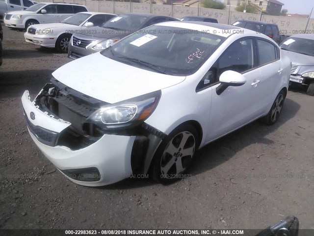 KNADN4A38D6274498 - 2013 KIA RIO EX/SX WHITE photo 2