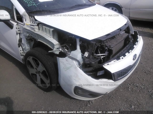 KNADN4A38D6274498 - 2013 KIA RIO EX/SX WHITE photo 6