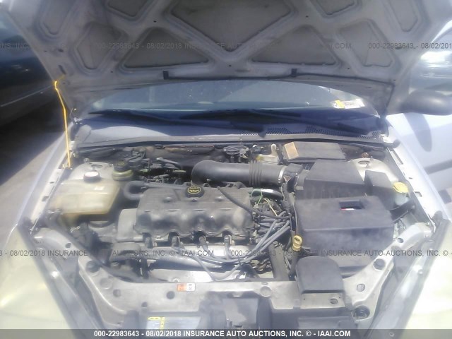 1FAFP33PX2W295579 - 2002 FORD FOCUS LX SILVER photo 10