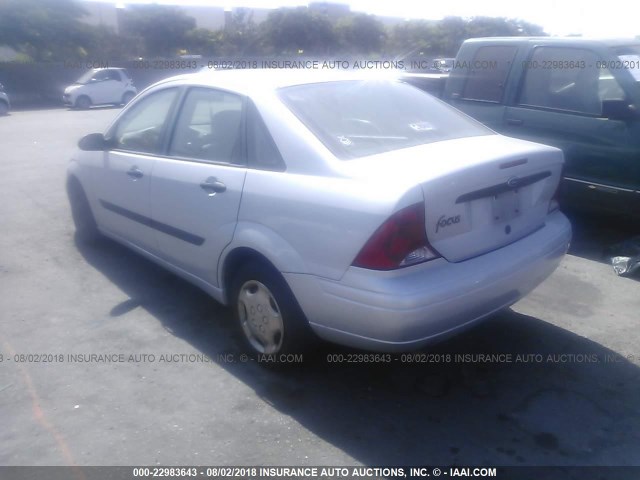 1FAFP33PX2W295579 - 2002 FORD FOCUS LX SILVER photo 3