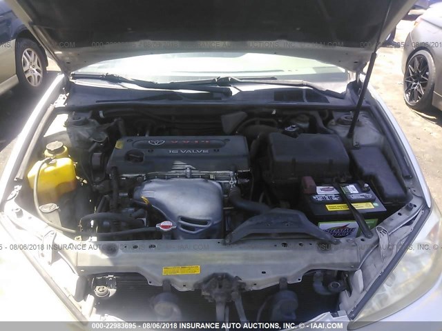 JTDBE32K320111073 - 2002 TOYOTA CAMRY LE/XLE/SE Gümüş foto 10