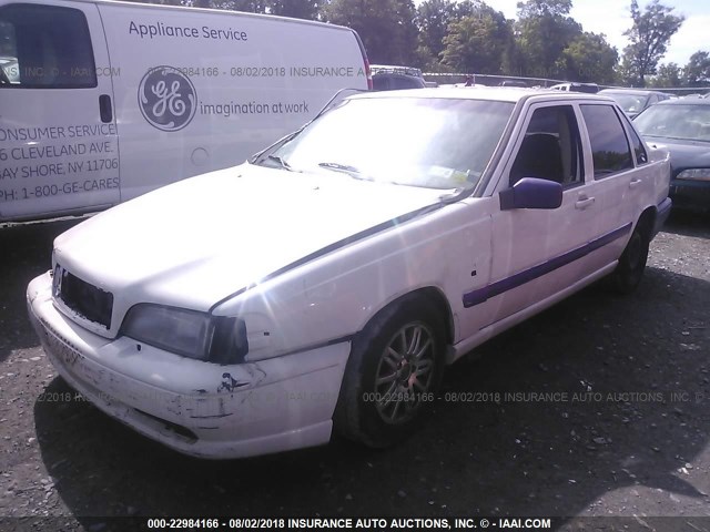 YV1LS5578W1485124 - 1998 VOLVO S70 WHITE photo 2