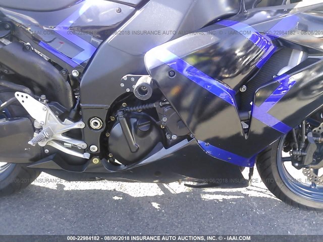 JKAZXCD166A014960 - 2006 KAWASAKI ZX1000 D6F BLACK photo 8