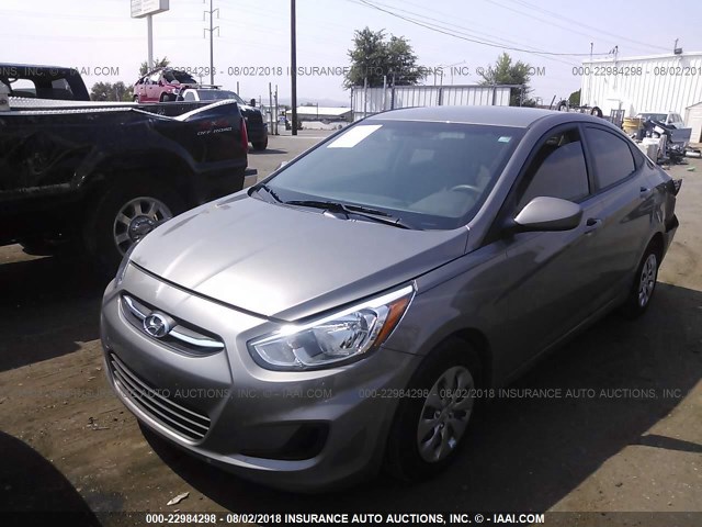 KMHCT4AE5HU365635 - 2017 HYUNDAI ACCENT SE GRAY photo 2