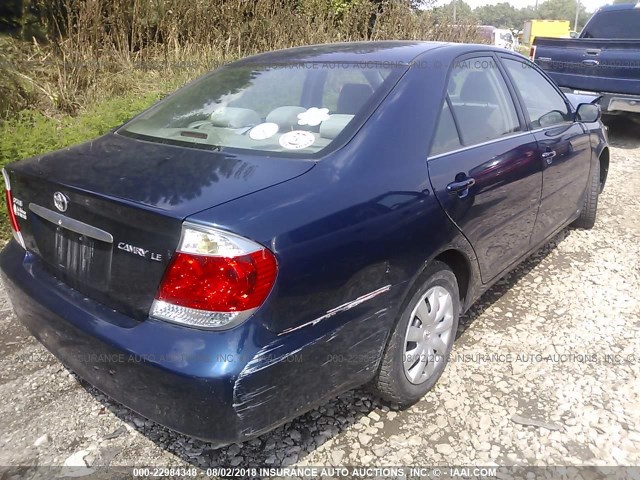 4T1BE30K95U420817 - 2005 TOYOTA CAMRY LE/XLE/SE BLUE photo 4