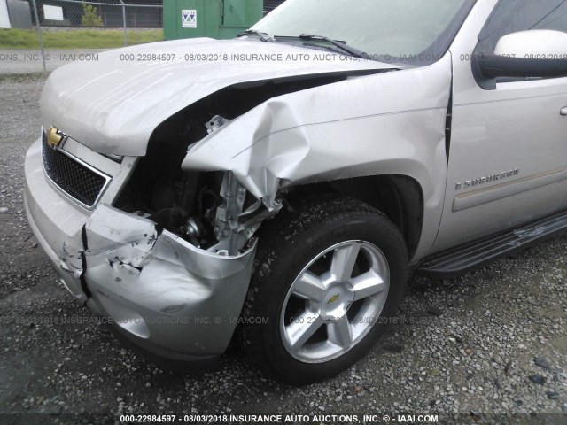 3GNFC160X7G148040 - 2007 CHEVROLET SUBURBAN C1500 SILVER photo 6