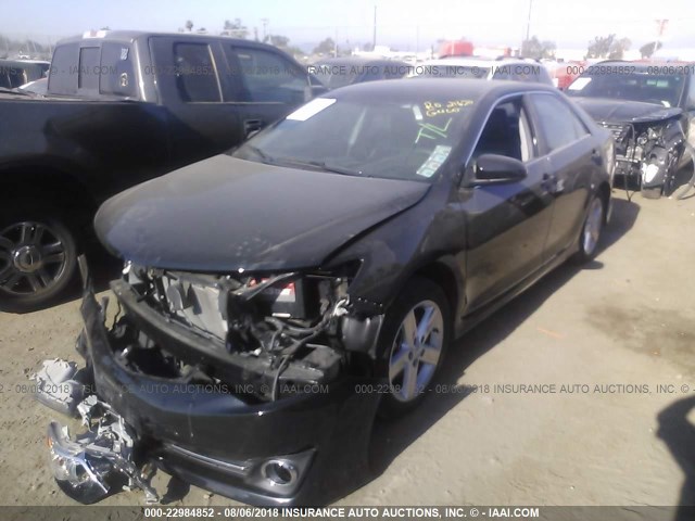 4T1BF1FK2EU422370 - 2014 TOYOTA CAMRY L/SE/LE/XLE 黑色 照片 2
