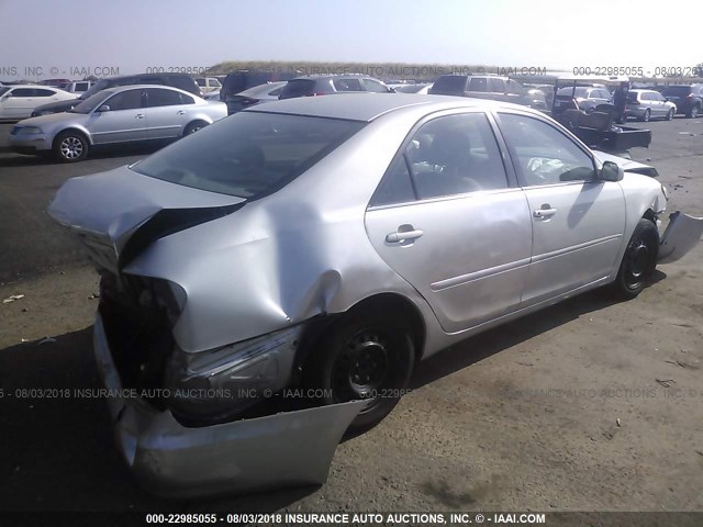 4T1BE32K63U755169 - 2003 TOYOTA CAMRY LE/XLE/SE SILVER photo 4