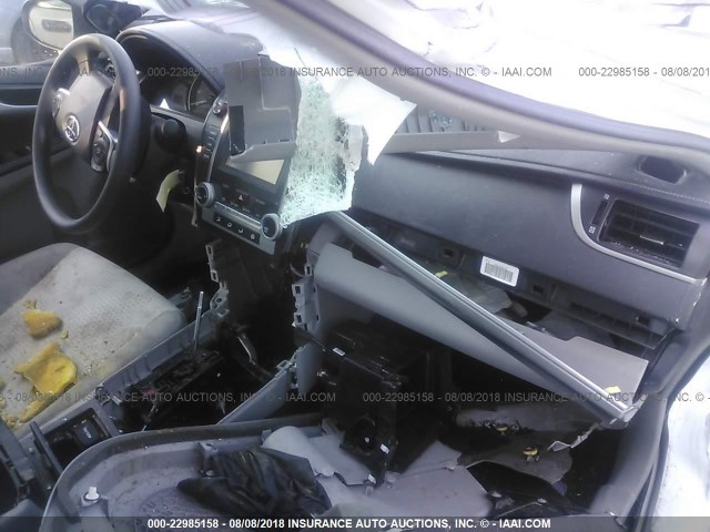 4T1BF1FK4EU400838 - 2014 TOYOTA CAMRY L/SE/LE/XLE 白色 照片 5