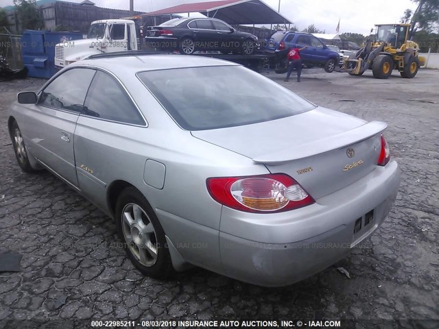 2T1CF22P02C599590 - 2002 TOYOTA CAMRY SOLARA SE/SLE Gümüş foto 3