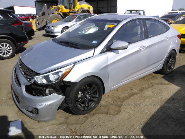 KMHCT4AEXFU825773 - 2015 HYUNDAI ACCENT GLS SILVER photo 2