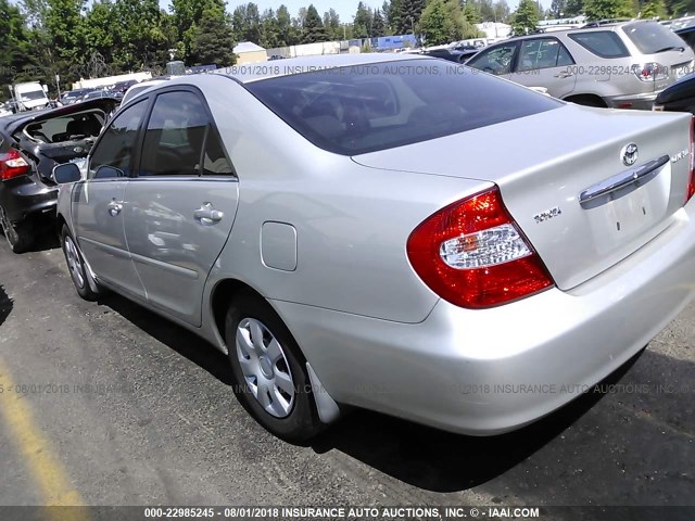 4T1BE32KX4U914549 - 2004 TOYOTA CAMRY LE/XLE/SE SILVER photo 3