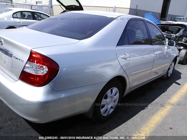 4T1BE32KX4U914549 - 2004 TOYOTA CAMRY LE/XLE/SE SILVER photo 4
