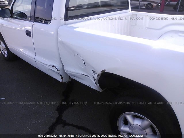 1B7GL22X7YS512205 - 2000 DODGE DAKOTA WHITE photo 6