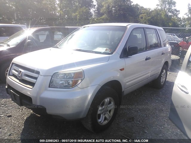 5FNYF28196B038430 - 2006 HONDA PILOT LX SILVER photo 2