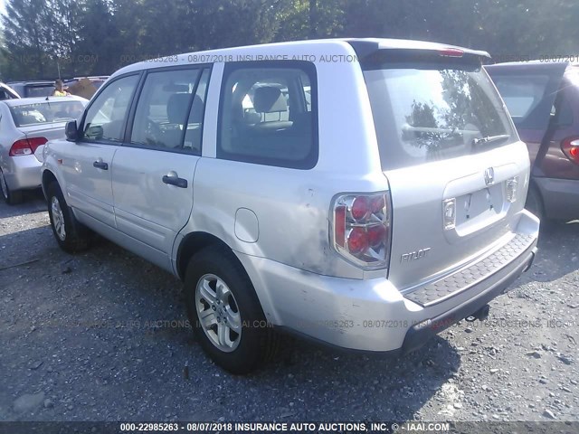 5FNYF28196B038430 - 2006 HONDA PILOT LX SILVER photo 3