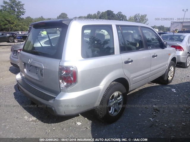 5FNYF28196B038430 - 2006 HONDA PILOT LX SILVER photo 4