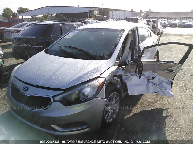 KNAFX4A84F5308332 - 2015 KIA FORTE EX SILVER photo 2