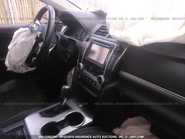 4T1BF1FK0DU227530 - 2013 TOYOTA CAMRY L/SE/LE/XLE 灰色 照片 5