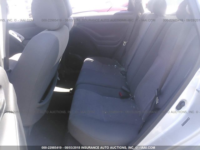 2T1LR32E26C561120 - 2006 TOYOTA COROLLA MATRIX XR SILVER photo 8