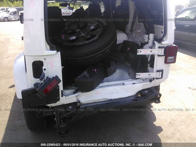 1C4HJWEG5GL229615 - 2016 JEEP WRANGLER UNLIMITE SAHARA WHITE photo 6