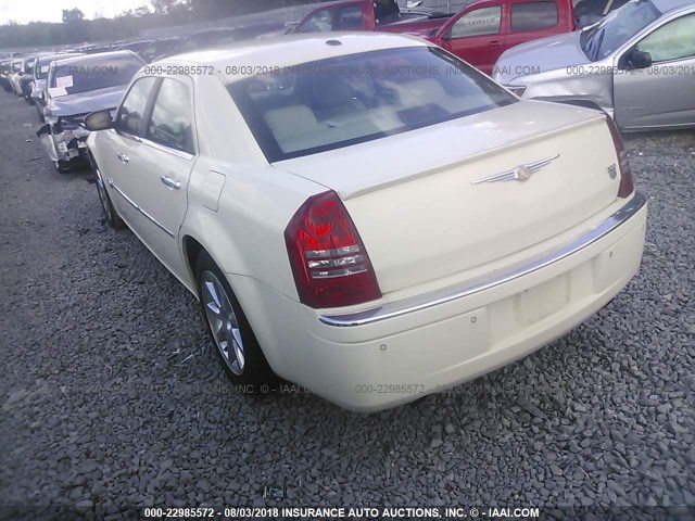 2C3LA63H86H451328 - 2006 CHRYSLER 300C WHITE photo 3