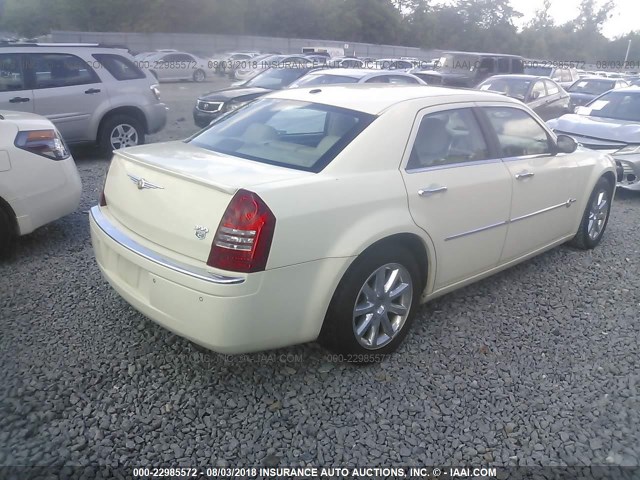 2C3LA63H86H451328 - 2006 CHRYSLER 300C WHITE photo 4