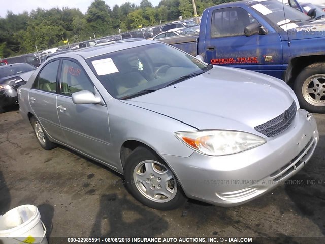 4T1BF32K42U530230 - 2002 TOYOTA CAMRY LE/XLE/SE Gümüş foto 1